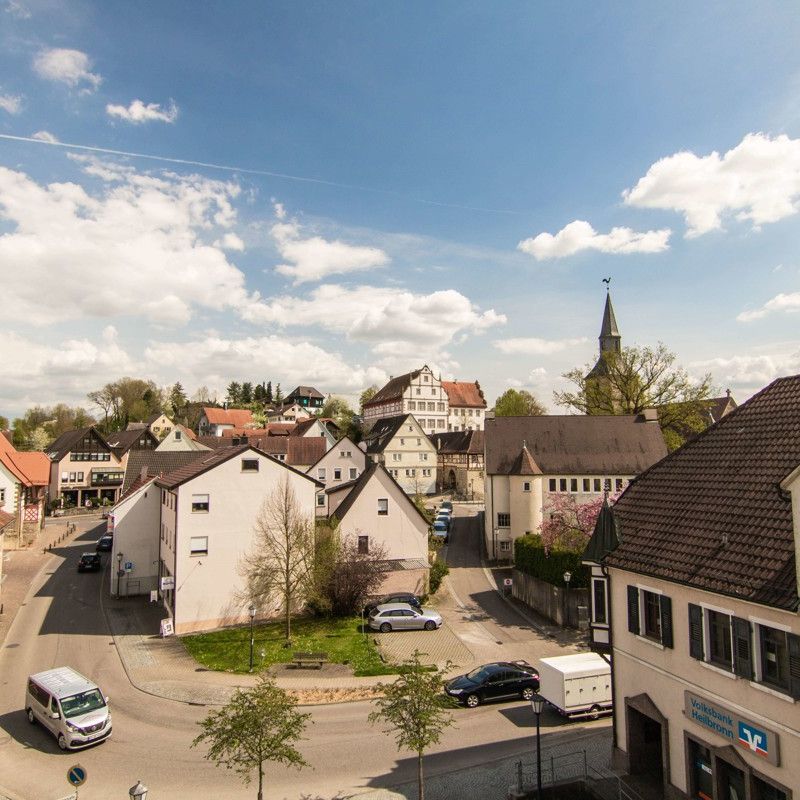 Traumhafte 3-Zimmer Wohnung in der charmanten Altstadt Bad Friedrichshalls zu vermieten! - Foto 1