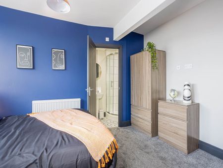 Barton Grove (Room 4), Holbeck, Leeds - Photo 2