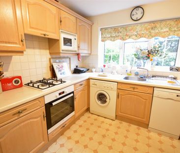 Wishford Court, Ashtead, Surrey, KT21 1RR - Photo 2