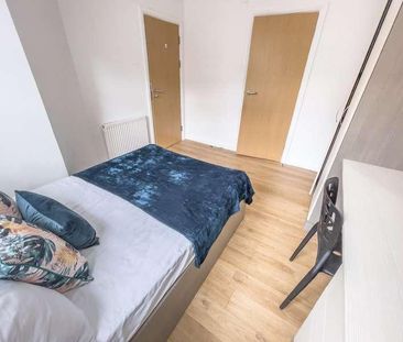 Mount Pleasant, L3 - Photo 2