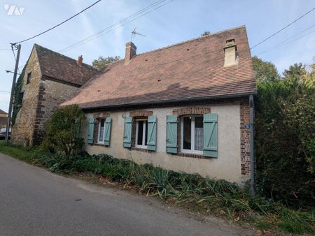 Une maison d'habitation située dans le bourg de SAINTIGNY (28480) SAINT-DENIS-D'AUTHOU, compren... - Photo 3