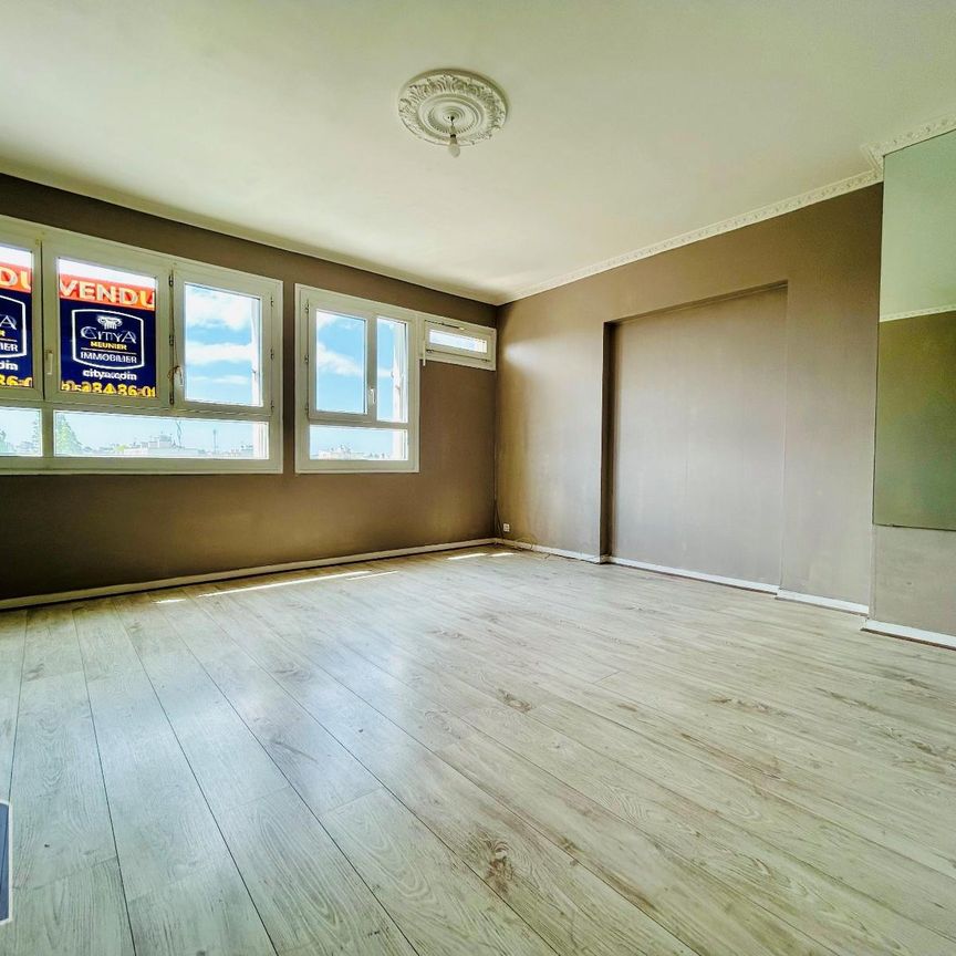 Location Appartement 4 pièces 75m² CHATEAUROUX 36000 - Photo 1