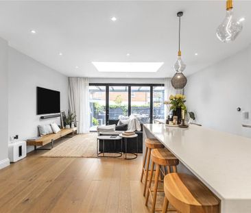 4 bedroom terraced house to rent - Photo 2