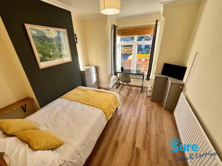 4 bedroom terraced house to rent - Photo 5