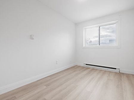 For Lease - 41 Summerhill Avenue Unit# 2, Toronto, Ontario - Photo 4