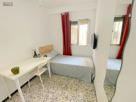 Avenida de Sánchez Pizjuán, Sevilla, Andalusia 41009 - Photo 5