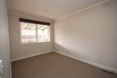 20 Major Street, Ringwood - Photo 2