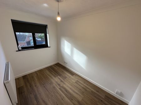 Townlands, Great Yarmouth, Gorleston - Photo 3