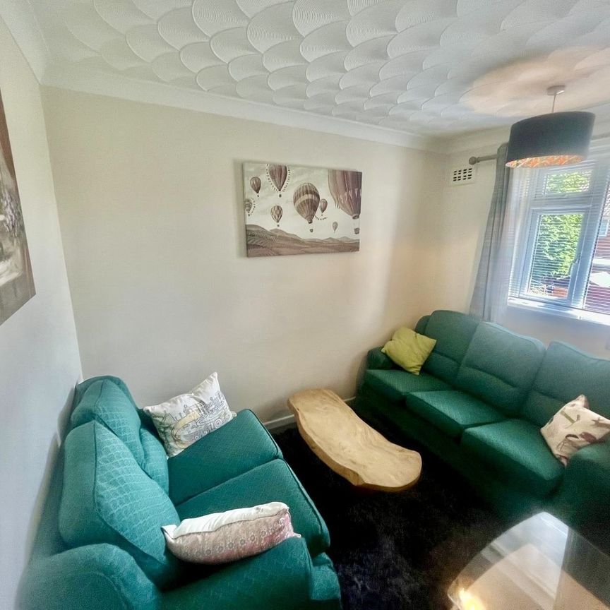 South Park Avenue, Norwich - Photo 1