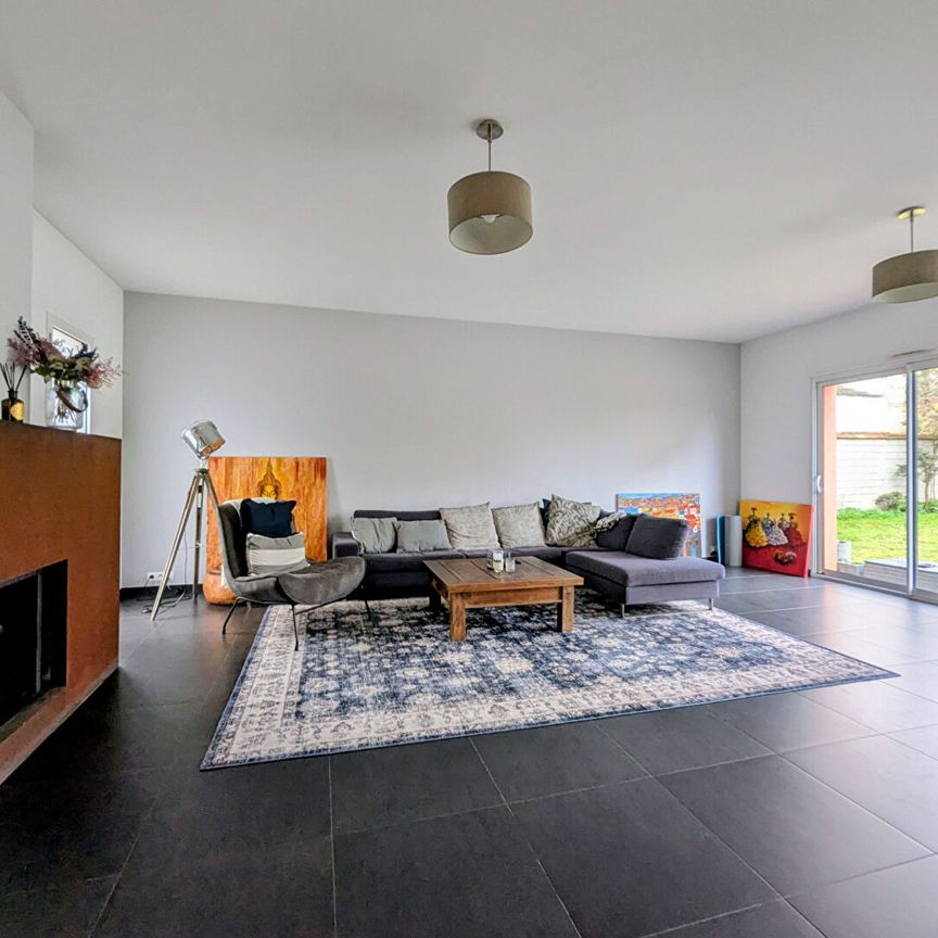 Location Maison 7 pièces 200m² - Photo 1