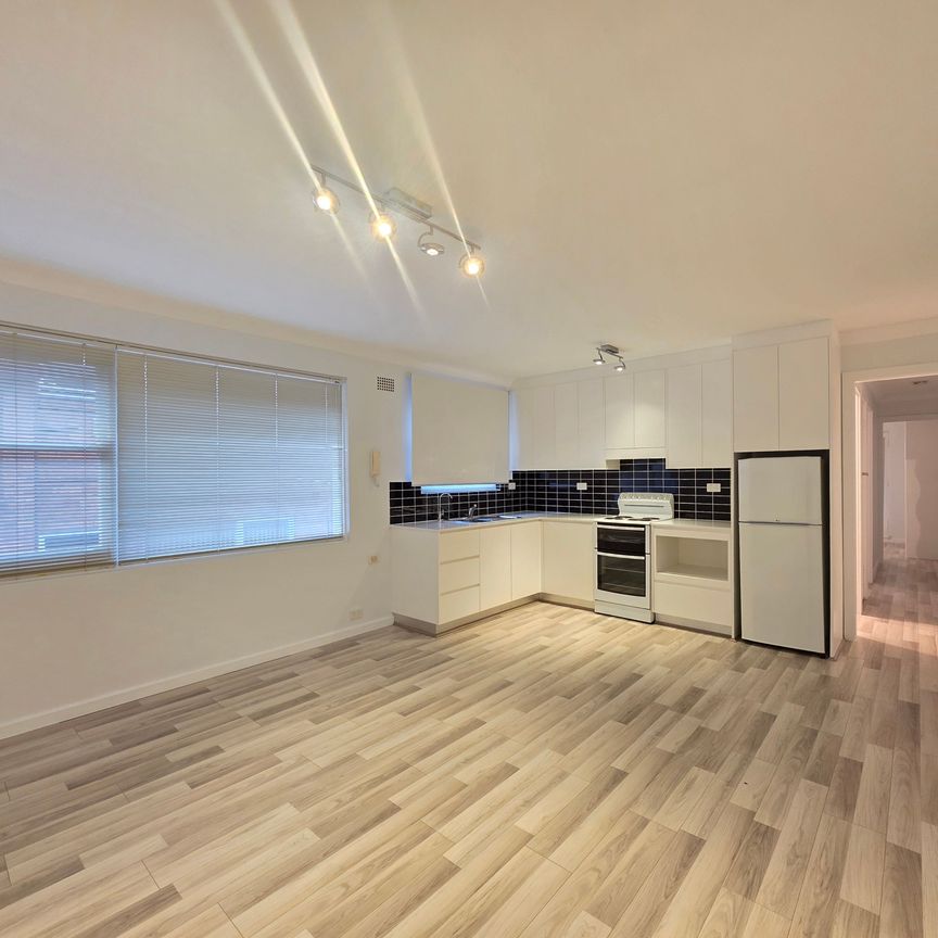 WELL-PRESENTED 2-BEDROOM UNIT FOR RENT - Photo 1