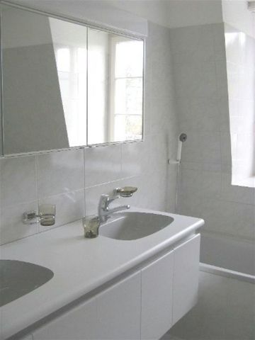 Helle und geräumige 3 1/2 Zimmerwohnung in Jugendstilhaus - Foto 4