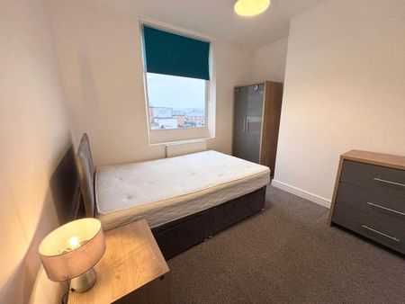 Silver Royd Hill (room 1), Armley, Leeds - Photo 4