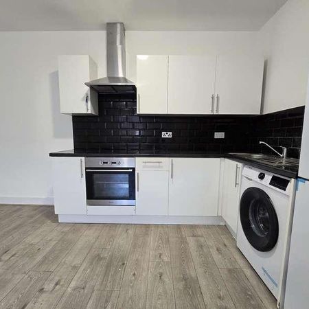 High Street, Slough, SL1 - Photo 3