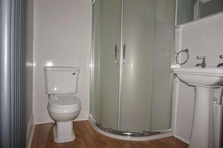 Grosvenor Road, Prenton, CH43 - Photo 2