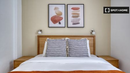 madrid, Community of Madrid 28014 - Photo 3