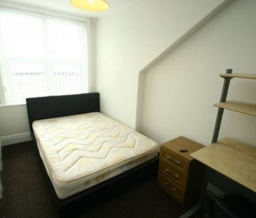 8 Bed - **bills Included** Elmwood Street, City Centre, Sunderland - Photo 2