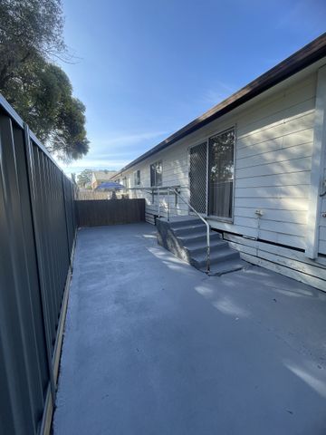 2 Bedroom unit with river views !! - Photo 5