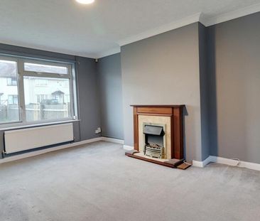 3 bedroom end of terrace house to rent - Photo 2