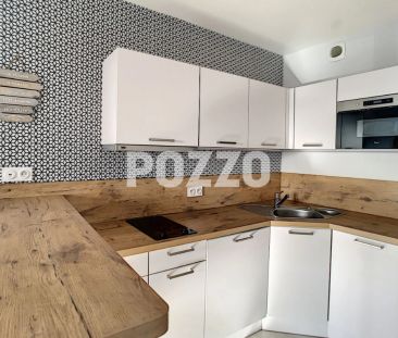 A LOUER STUDIO MEUBLE A L'ANNEE A GRANVILLE - Photo 1