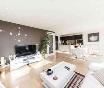 3 bedroom flat to rent - Photo 1