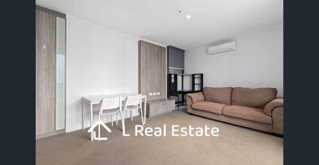 Fully Furnished - Sky-High Sophistication with Panoramic City & Bay Views - Two balconies - Photo 1