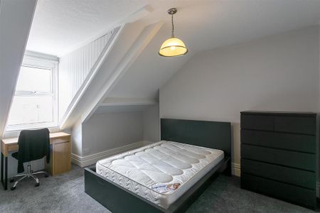 4 bedroom maisonette to rent - Photo 4