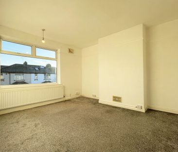 1 bed Flat Wakering Avenue, Shoeburyness, SS3 - Photo 3