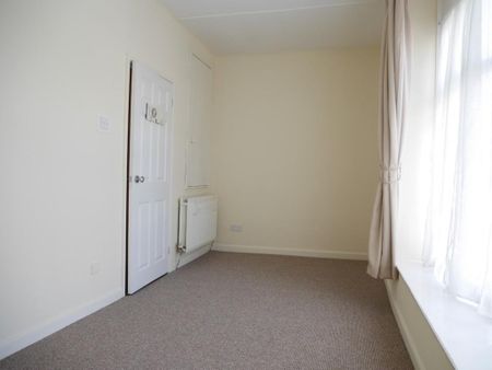 2 bedroom end of terrace house to rent - Photo 5