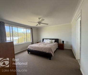 Beautifully Renovated Family Home in Quiet Holmesville Street - Photo 1