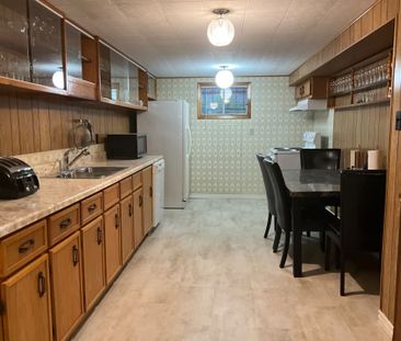 For Lease - 60 Westcroft Drive, Toronto, Ontario - Photo 2