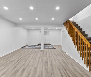 Maison à étages - 5605 Rue Alexandre - Photo 1
