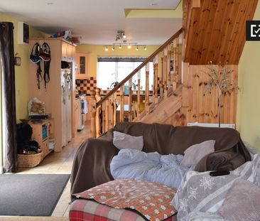 Room in shared 2-bedroom apartment in Donnybrook, Dublin - Photo 5