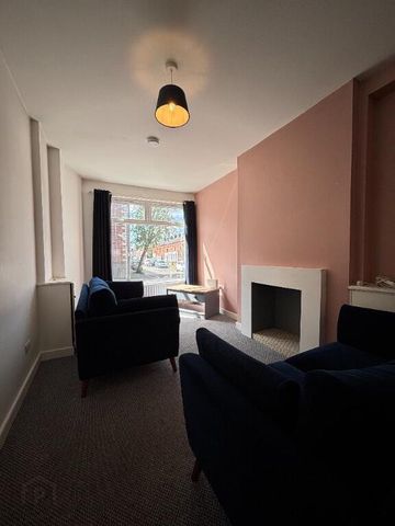 57 Lisburn Avenue, Belfast, BT9 7FX - Photo 4