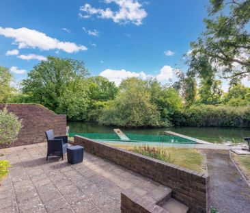 Tangier Lane, Eton - Photo 1