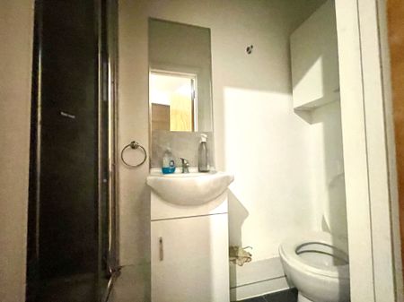 West Hendon Broadway, Hendon NW9 - Photo 4