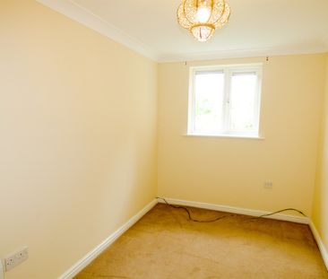 2 bed apartment to rent in Windsor Court, Felling, NE10 - Photo 2