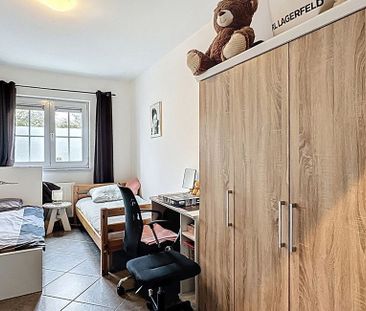 Appartement te huur in Saint-Nicolas voor € 750 met 3 slaapkamers - Photo 2