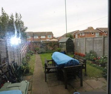 3 bedroom terraced house to rent - Photo 3