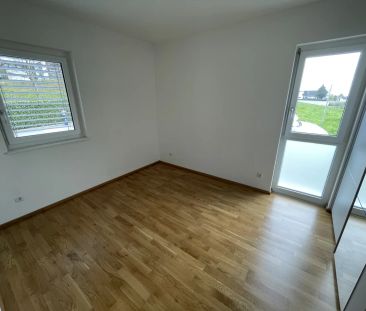 Sonnige Mietwohnung mit Balkon und zwei Schlafzimmern am Stadtrand ... - Photo 2