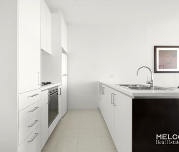 ONE-BED PLUS STUDY IN PRIME CENTRAL LOCATION - FURNISHED - Photo 4