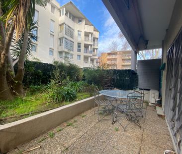 Location Appartement 2 pièces 52m² MARSEILLE 8ème - Photo 6