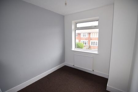 To Let 3 Bed Semi-Detached House - Photo 5