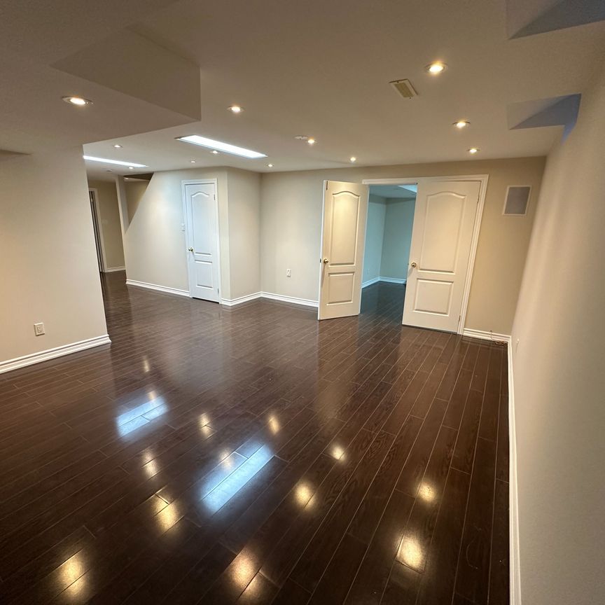 For Lease - 186 Silver Linden Drive, Richmond Hill, Ontario - Photo 1