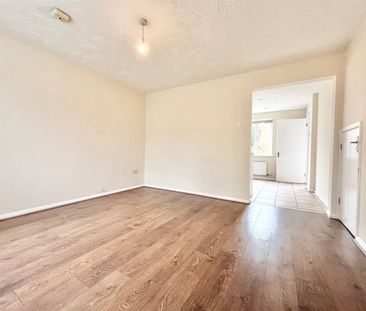 3 bedroom house to rent Waltham Drive, Elstow, Bedford, Bedfordshir... - Photo 6