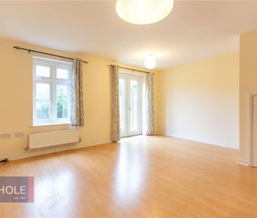 3 bedroom semi-detached house to rent - Photo 2