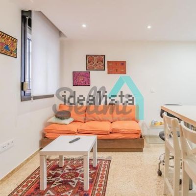 Alquiler de piso en Calle Muñoz Degraín - Photo 1