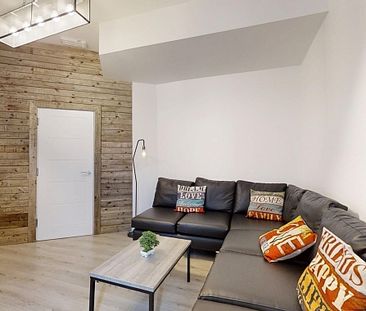 Newly Renovated 5-Bedroom, 5-Bathroom Property Near Hallam Universi... - Photo 1