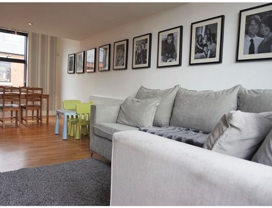 2 Bed Terraced House, Reservoir Street, M6 - Photo 1
