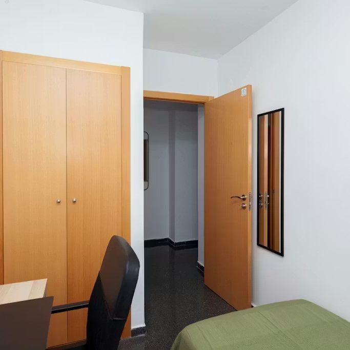 Avinguda del Port, Valencia, Valencian Community 46021 - Photo 1